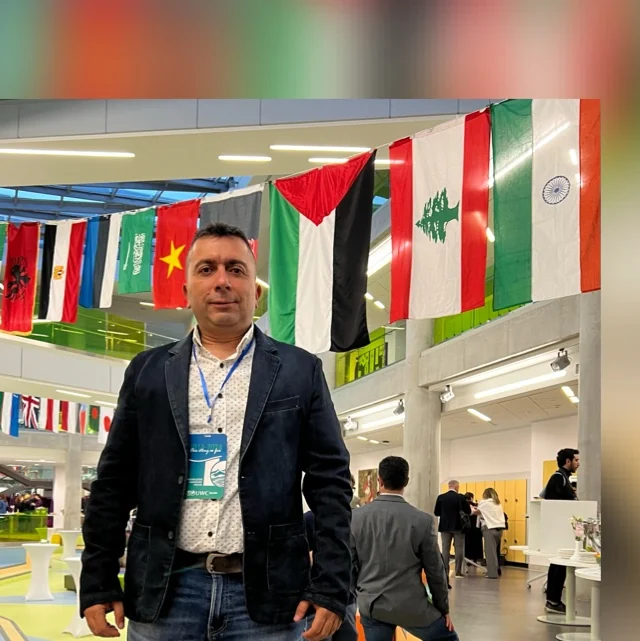 Abu Sarkis at an international event
